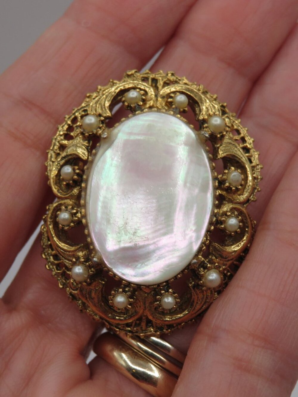 Vintage Faux Mother of Pearl Seed Pearl Gold Tone Brooch Pendant
